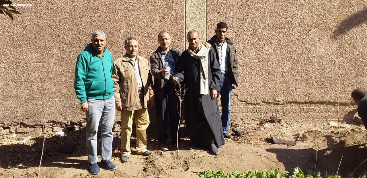 محافظ أسيوط يعلن استمرار جهود لجان المشاركة المجتمعية بالقرى والمراكز للتعريف بالمبادرة الرئاسية 