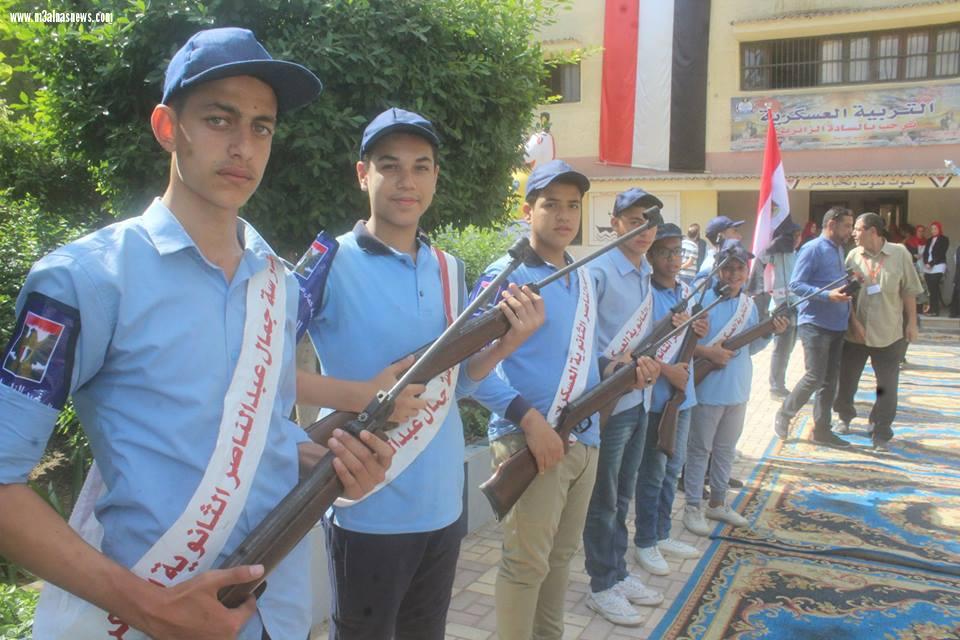 مدرسة جمال عبد الناصر بدسوق تحتفل بانتصارات أكتوبر بحضور المستشار العسكرى