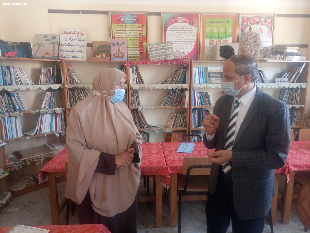  وكيل تعليم كفر الشيخ يتفقد المدارس ويحيل مدير مدرسة ومعلم للتحقيق