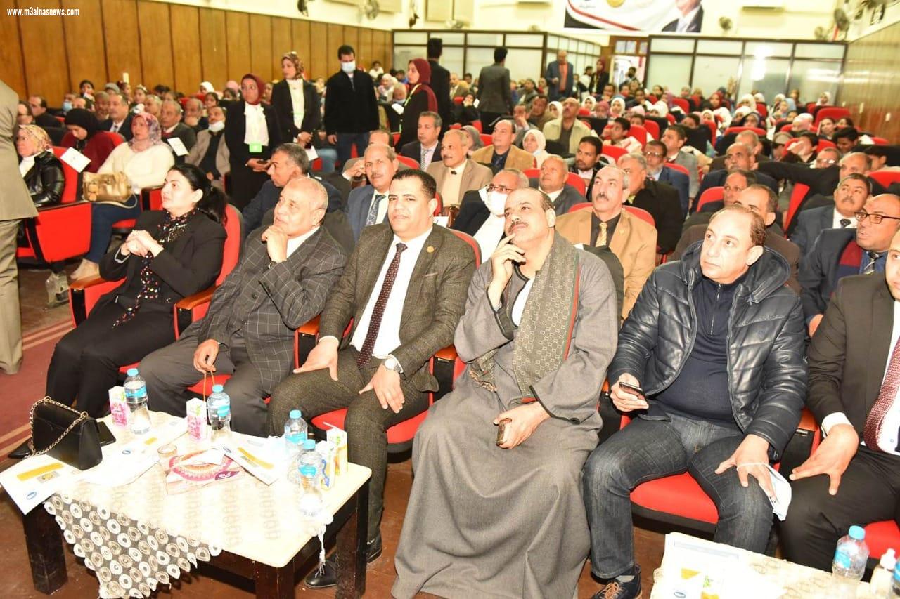 محافظ أسيوط يشهد حفل ختام وتكريم الفائزين بمسابقة 