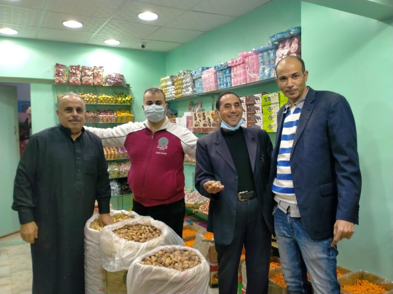 بحضور العبد.. افتتاح محلات بندق وكاجو للمسليات بكفرالشيخ.. صور