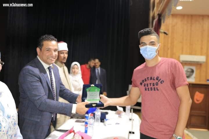لقطات من تكريم الطلاب المتفوقين في الثانوية العامة والأزهرية لعام 2020/2021 برعاية النائب باسم حجازي