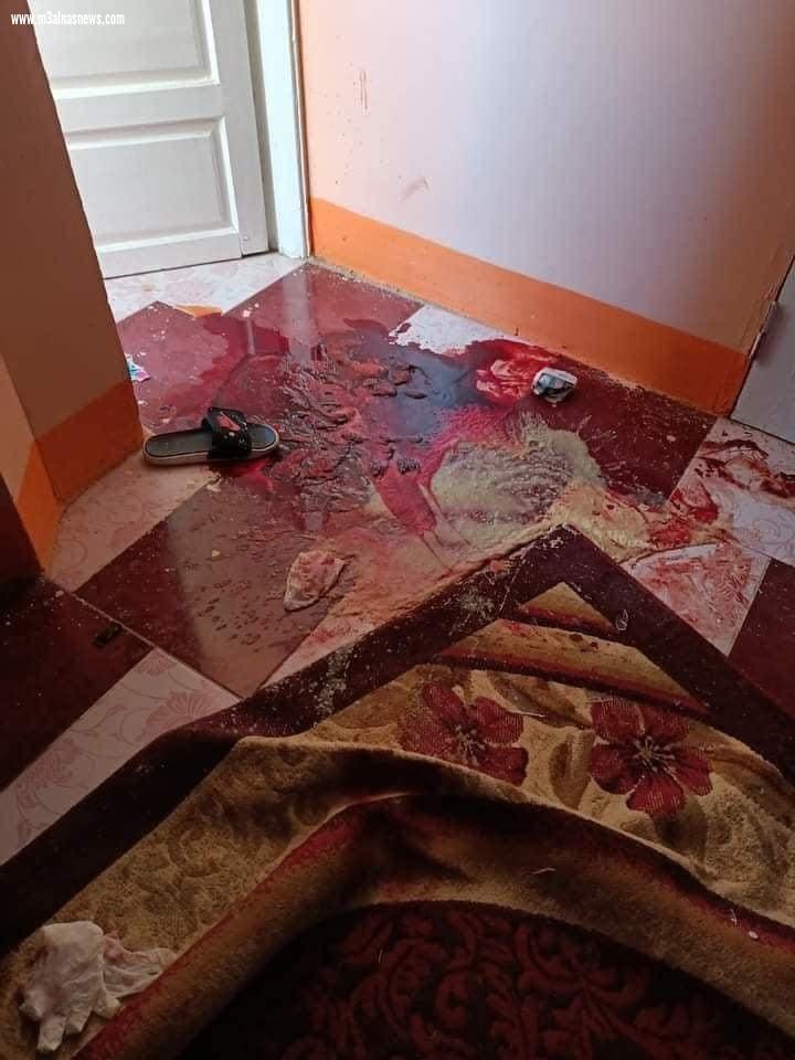 انفراد تفاصيل هامة من أحداث جريمة مقتل شخص بجرجا والقاء القبض علي المتهم وصور حصرية من داخل شقة الجريمه