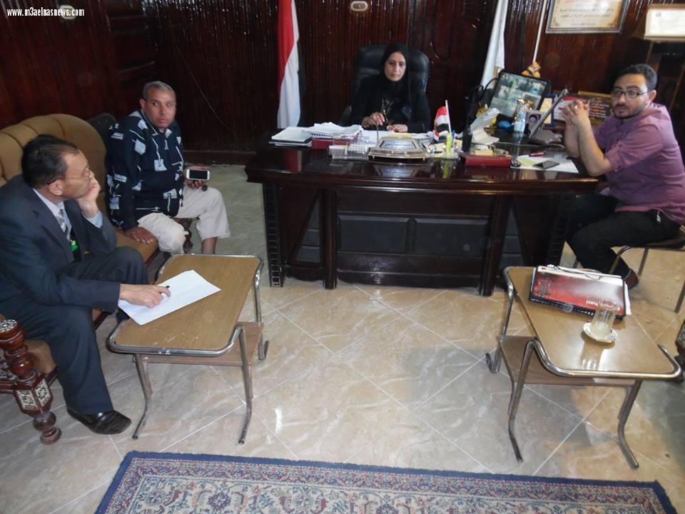 بالصور | رئيسة مدينة الحامول بكفر الشيخ تغلق مستشفى خاص و6 عيادات غير مرخصة