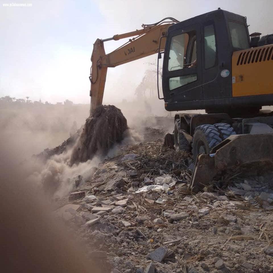 محافظ أسيوط: جهود مكثفة لتطهير الترع والمجارى المائية وصيانة بوابات الرى خلال فترة السدة الشتوية للارتقاء بمنظومة الري