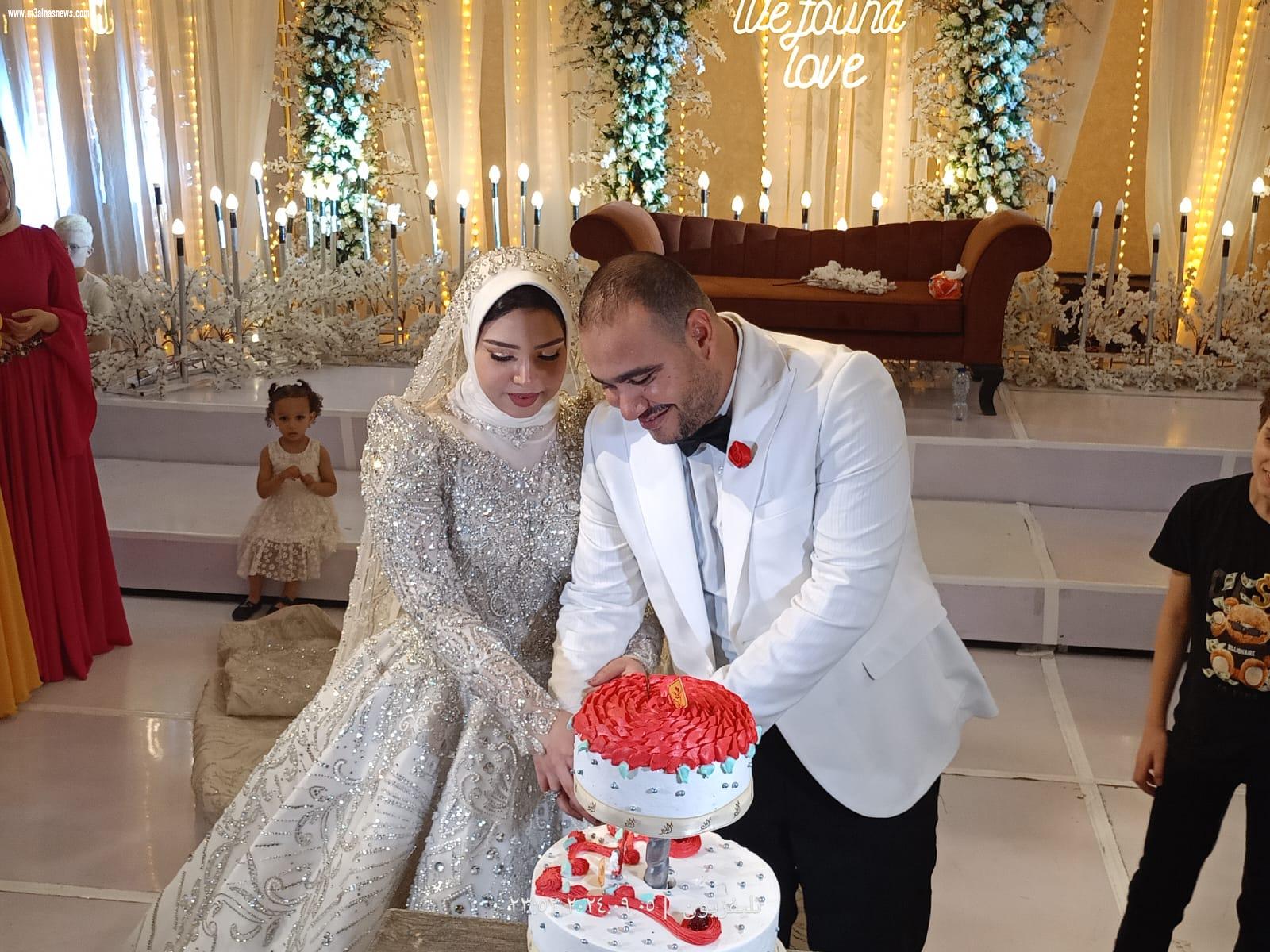 تهنئة الجريده لعائلات أبوسكين وعبدالسلام بزفاف المهندس محمد خليفه سكين 