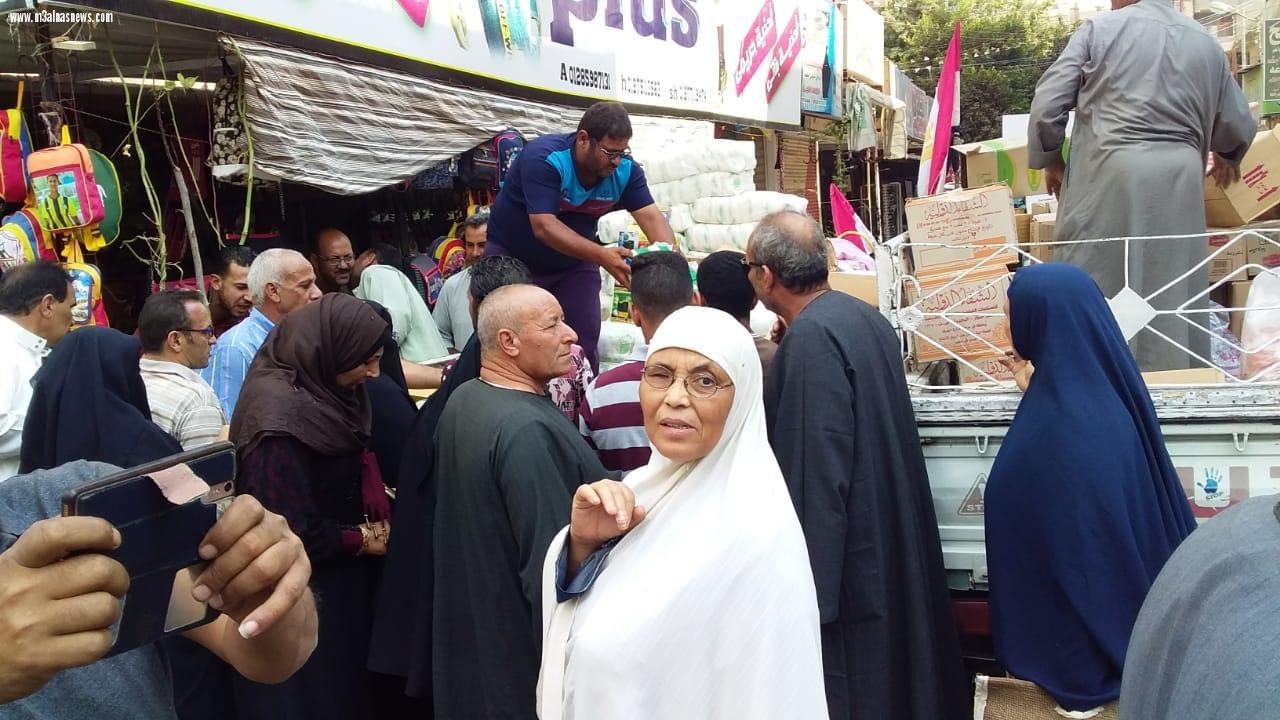 حزب مستقبل وطن بكفرالشيخ يواصل توزيع سيارات السلع المخفضة من خلال مبادرة 