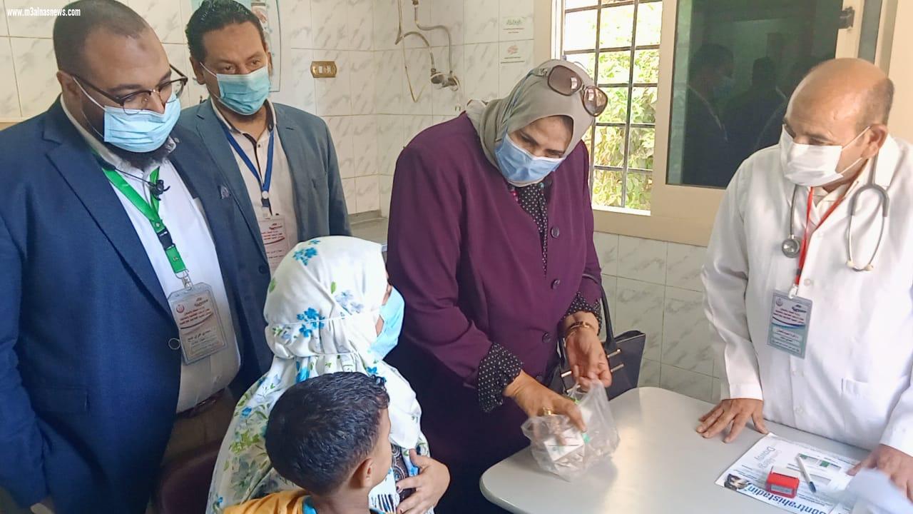  اجراء الكشف الطبي على 1500متردداً  بقرية الكراكات ببيلا  
