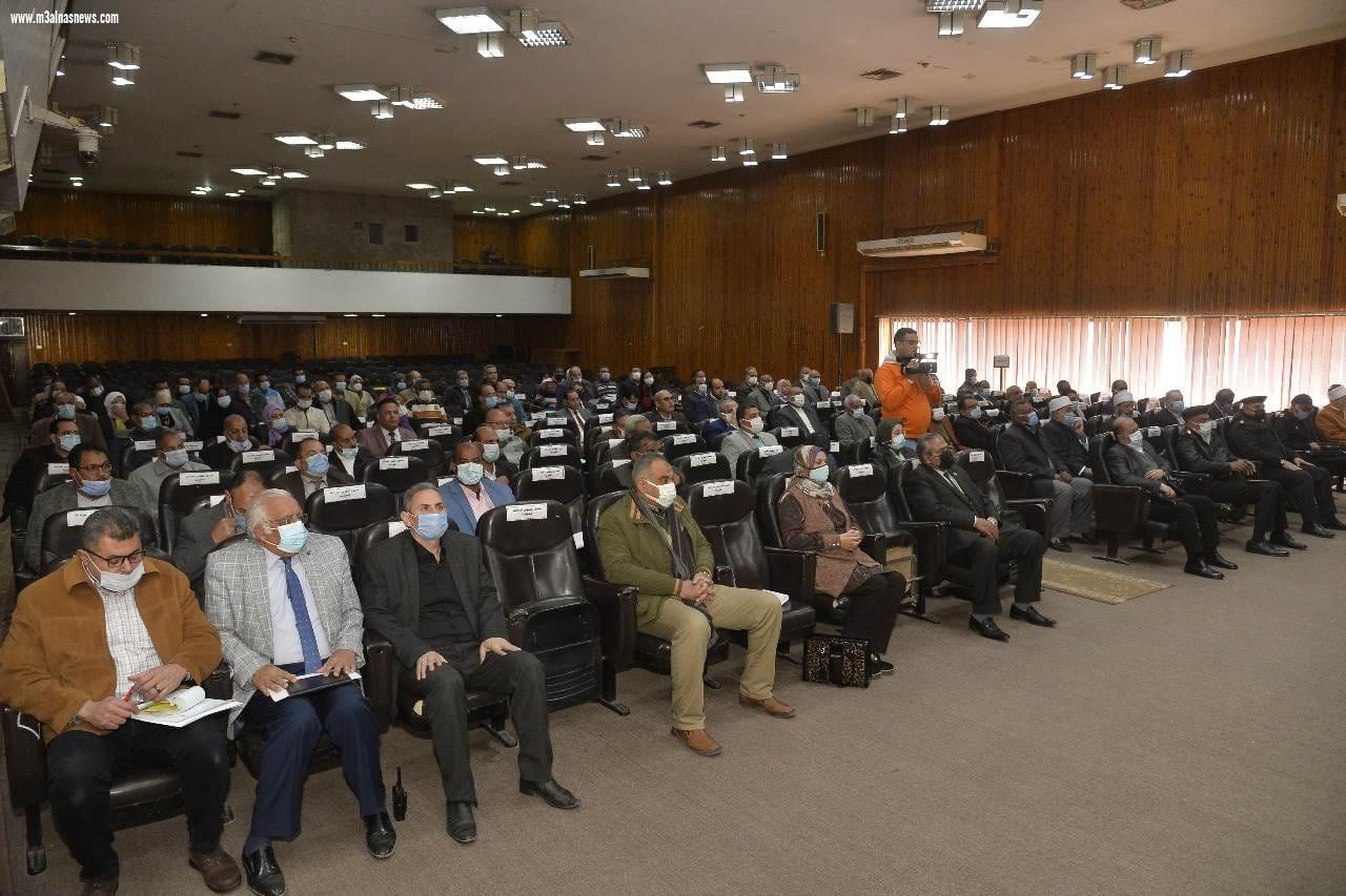 محافظ أسيوط يعلن مواقفة تنفيذي المحافظة على ترخيص 10 سيارات ميكروباص على خط أسيوط الجديدة – موقف الأزهر و5 سيارات سرفيس داخلي للمدينة