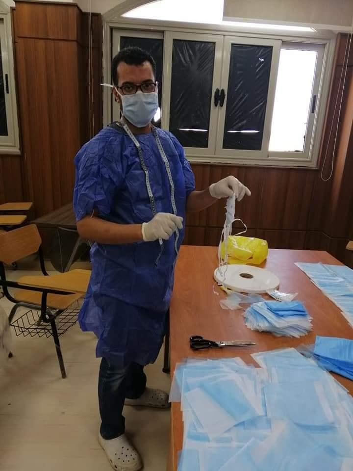 رئيس جامعة حلوان : إنتاج الكمامات الطبية بمستشفى بدر الجامعى