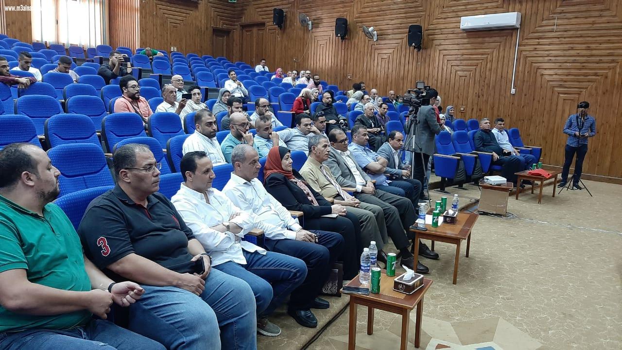 الدكتور شريف فرحات ... يحصل على درجة الماجستير بامتياز