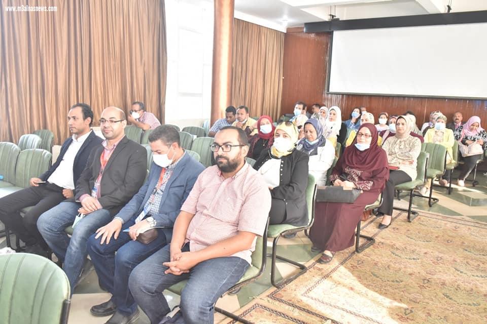 محافظ أسيوط يشهد انطلاق المؤتمر السنوى لقسم الباطنة ووحدة الجهاز الهضمى بمستشفى اسيوط العام