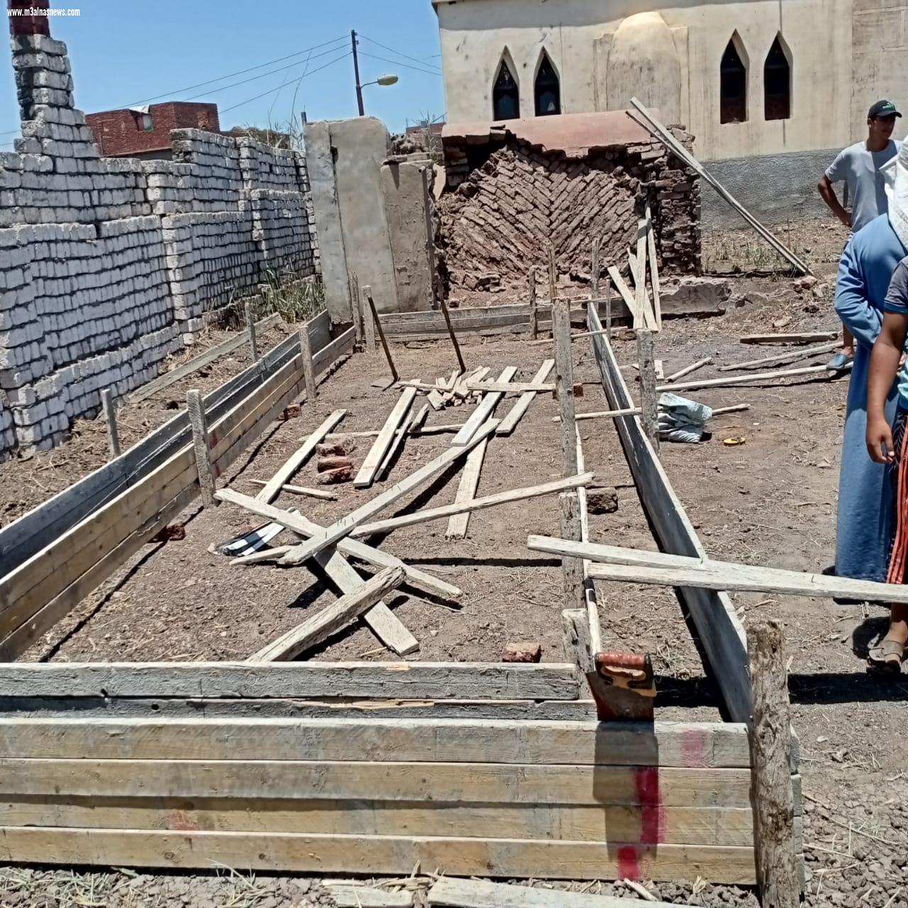 إزالة حالتي تعدي وبناء مخالف بمسير وسيدي غازي بكفر الشيخ