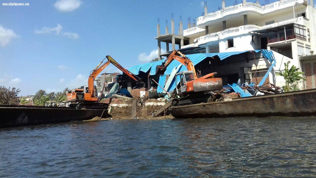 تنفيذ 16 قرار إزالة تعديات على نهر النيل بدسوق