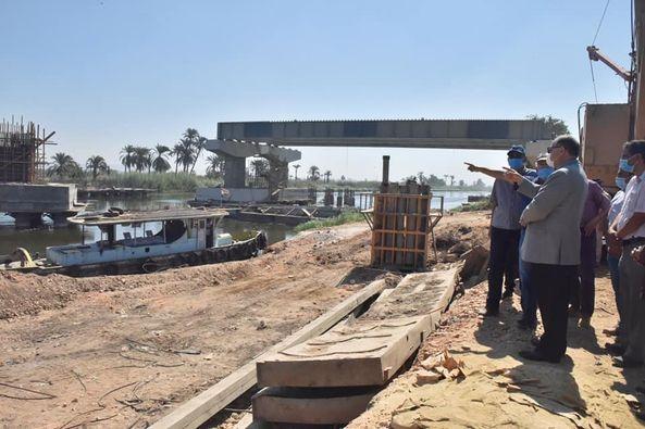 1.7 مليار جنيه تكلفة مشروع محور ديروط الحر و محافظ أسيوط يتفقد أعمال تنفيذ