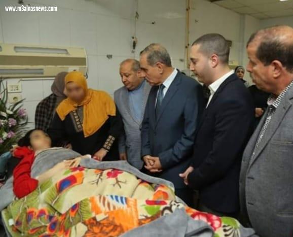 محافظ كفرالشيخ يطمئن علي هيام الشربيني ...مؤكدا إجراء عملية جراحية و تقديم كافة الرعاية الطبية