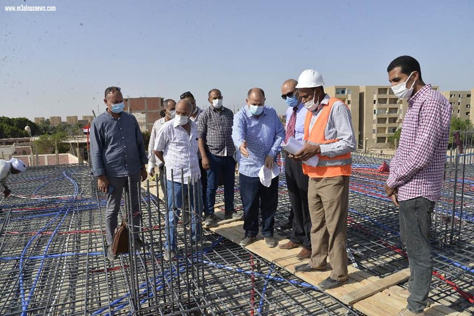 محافظ أسيوط يتفقد أعمال انشاء مجمع الخدمات بقرية دشلوط بمركز ديروط ضمن المشروع القومي لتطوير الريف المصري والمبادرة الرئاسية 