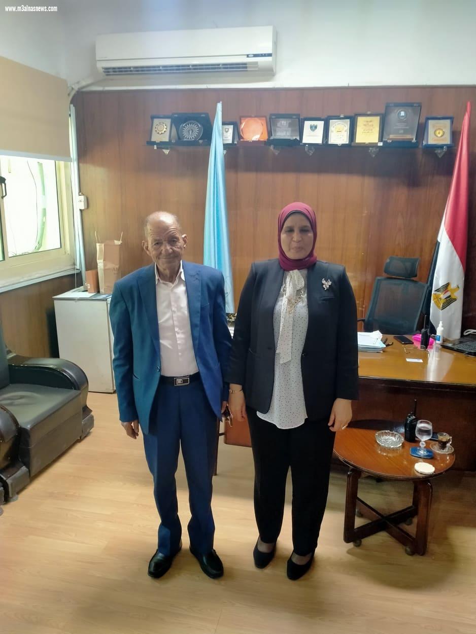 أمين عام الحملة الوطنية لدعم الرئيس يقدم التهنئة لسكرتير مساعد كفرالشيخ