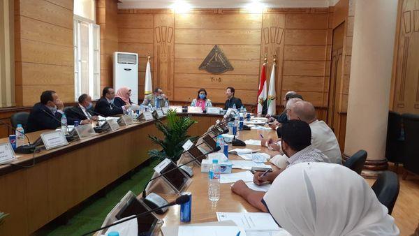 الاجتماع الدورى لمجلس صندوق البحوث العلمية بجامعة بنها 
