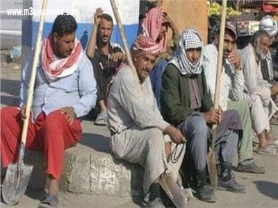 صعوبات تواجه عمال اليومية وتحديات الطقس السئ