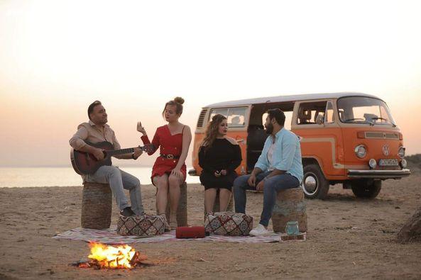 مجد القاسم ينتهي من تصوير ديو «لحظة» مع ريهام فايق