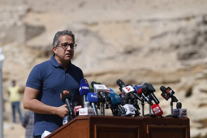 الاثار تعلن عن كشف 59 تابوتا خشبيا و 28 تمثالا داخل آبار للدفن بسقارة