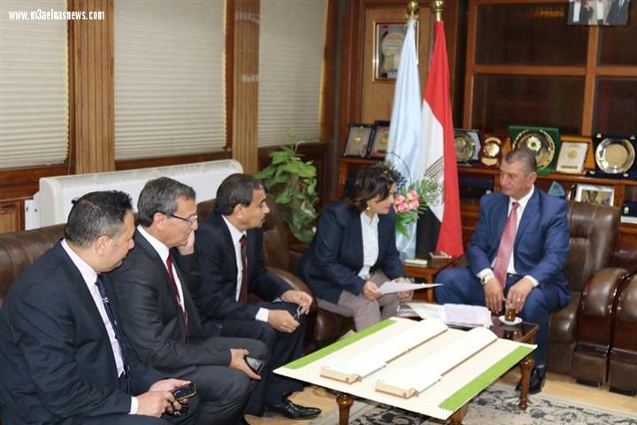 بالصور |نائب وزير الزراعة ومحافظ كفرالشيخ يبحثان تطوير الثروة الحيوانية والسمكية