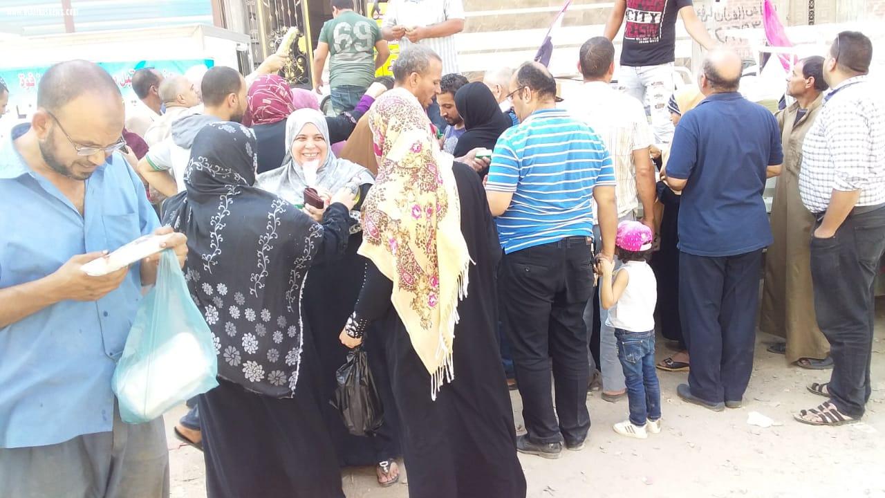 امين تنظيم مستقبل وطن بكفرالشيخ: اقبال الاهالى على الشراء يؤكد نجاح مبادرة