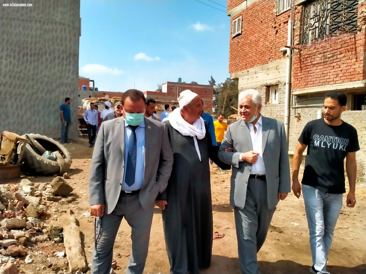 وفد المنظمة المصرية لحقوق الإنسان بكفرالشيخ يقدم واجب العزاء فى وفاة والدة الدكتور عبدالحكم عاشور