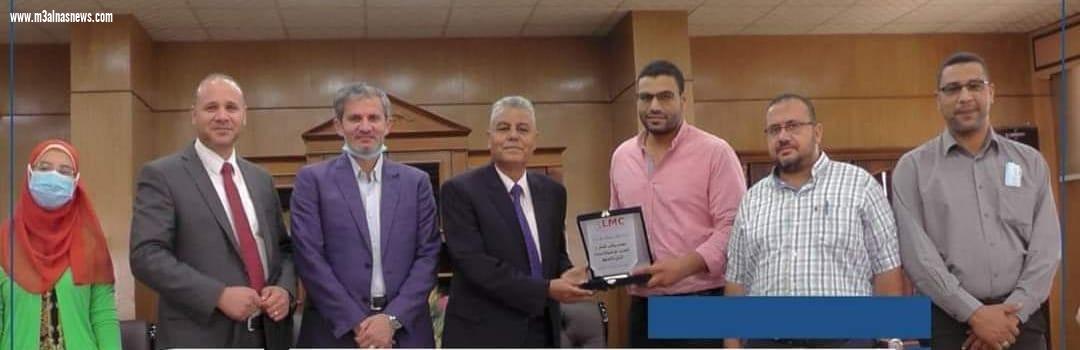 رئيس جامعة جنوب الوادى يلتقى بأعضاء هيئة التدريس بكلية العلاج الطبيعي