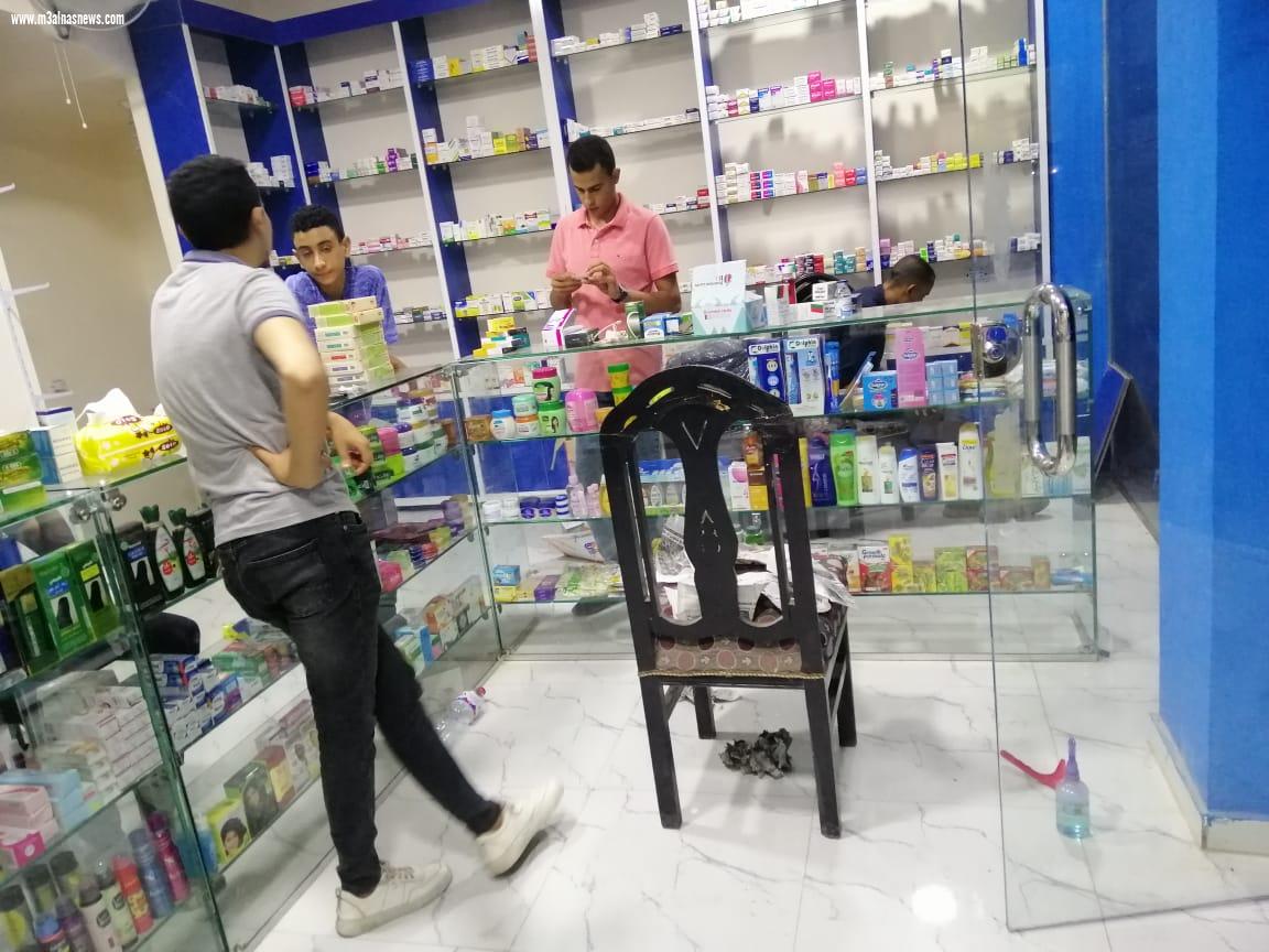 جريدة مع الناس ... تهنىء الزميل السيد شحاتة .. بمناسبة افتتاح صيدلية نجله