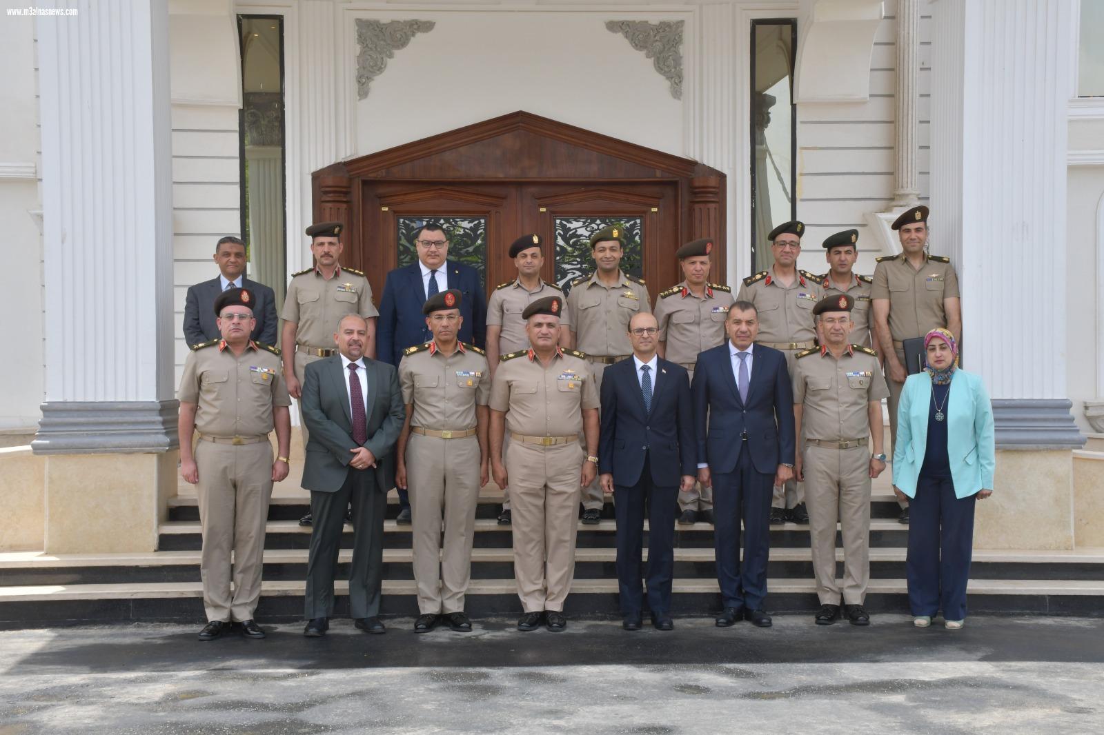 رئيس جامعة أسيوط يوقع بروتوكول تعاون مع إدارة الحرب الكيميائية لدعم الأنشطة البحثية