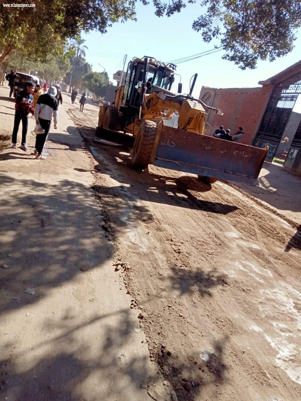 محافظ أسيوط: جهود مكثفة لتطهير الترع والمجارى المائية وصيانة بوابات الرى خلال فترة السدة الشتوية للارتقاء بمنظومة الري