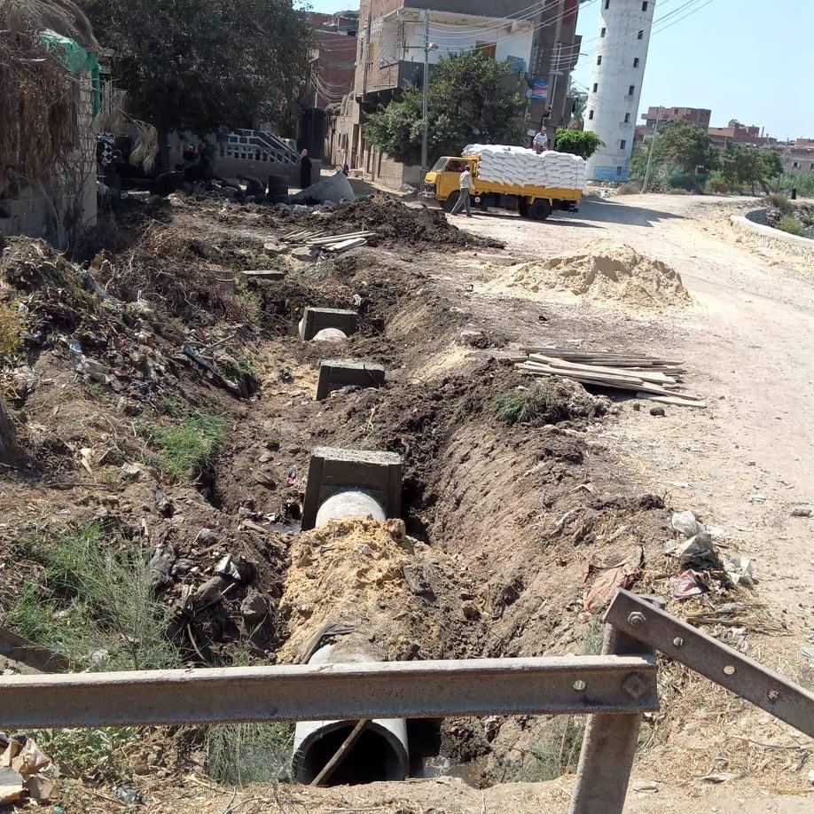 أستمرار أعمال الرصف ورفع كفاءة الطرق بشوارع مدن وقرى محافظة كفرالشيخ