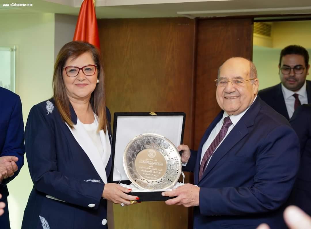 المحكمة العربية للتحكيم تكرم الدكتورة هالة السعيد