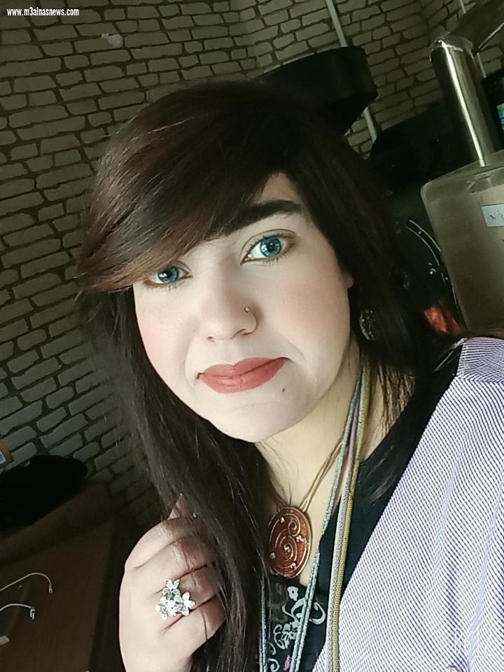 قصيدة بعنوان (تفاجأتُ أنك تملُك مشاعِر باتت تمِيلُ إلىّ وحدِى ناطِقة) للشاعرة الدكتورة 