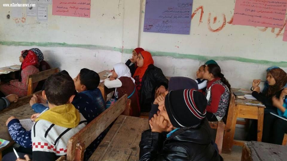 القوافل التعليمية المجانية تتواصل بمدارس البرلس بكفر الشيخ