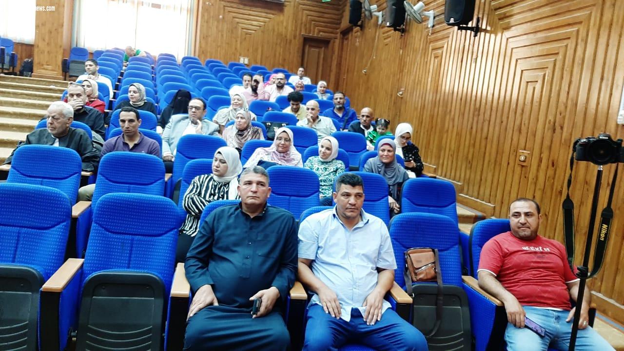 الدكتور شريف فرحات ... يحصل على درجة الماجستير بامتياز