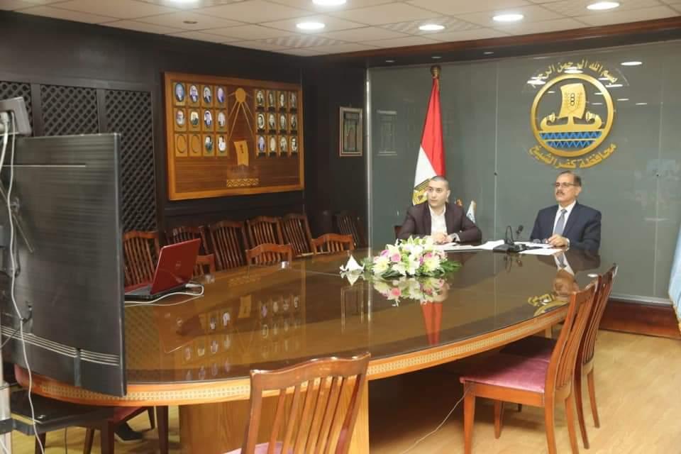محافظ كفر الشيخ يشارك في اجتماع مجلس المحافظين لمتابعة الأوضاع الصحية وتوافر السلع التموينية والمواد البترولية استعداداً لعيد الفطر المبارك 