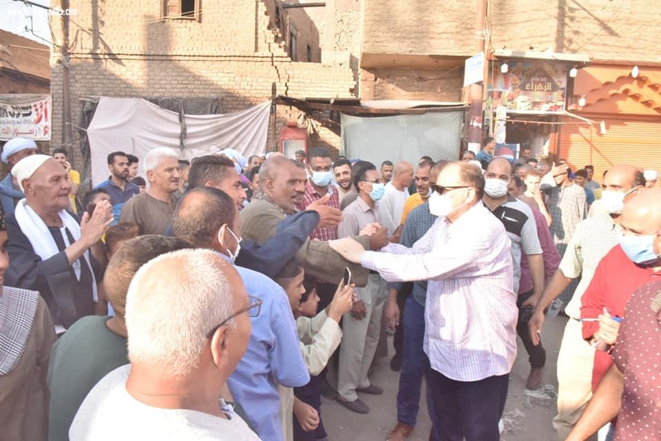 استعدادا لعيد الاضحى المبارك .. محافظ أسيوط يعلن تكثيف حملات تعقيم وتطهير المساجد والمنشأت الخدمية بأحياء ومراكز المحافظة ضمن خطة المحافظة لمواجهة فيروس كورونا
