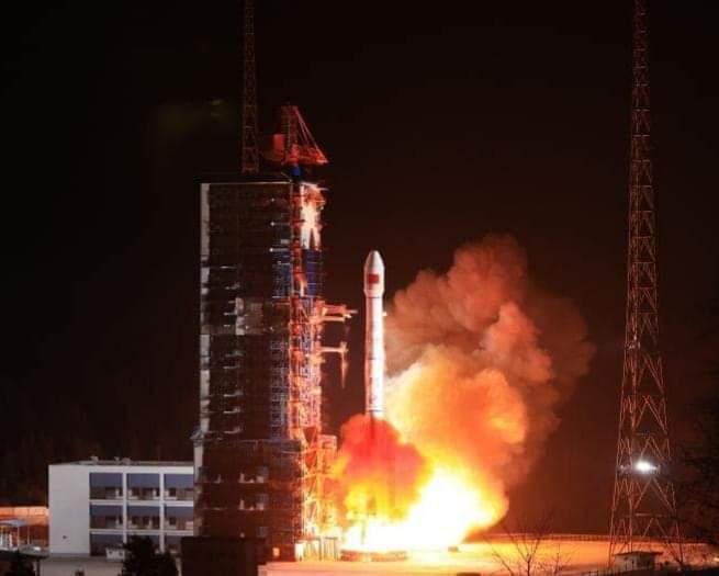 الصين تطلق قمرا صناعيا جديدا لتجارب تكنولوجيا الاتصالات