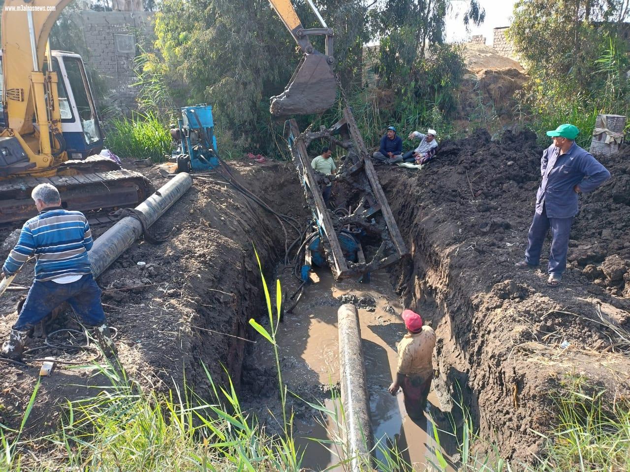 مياه كفر الشيخ تستجيب لمطالب اهالى قريه السرايا