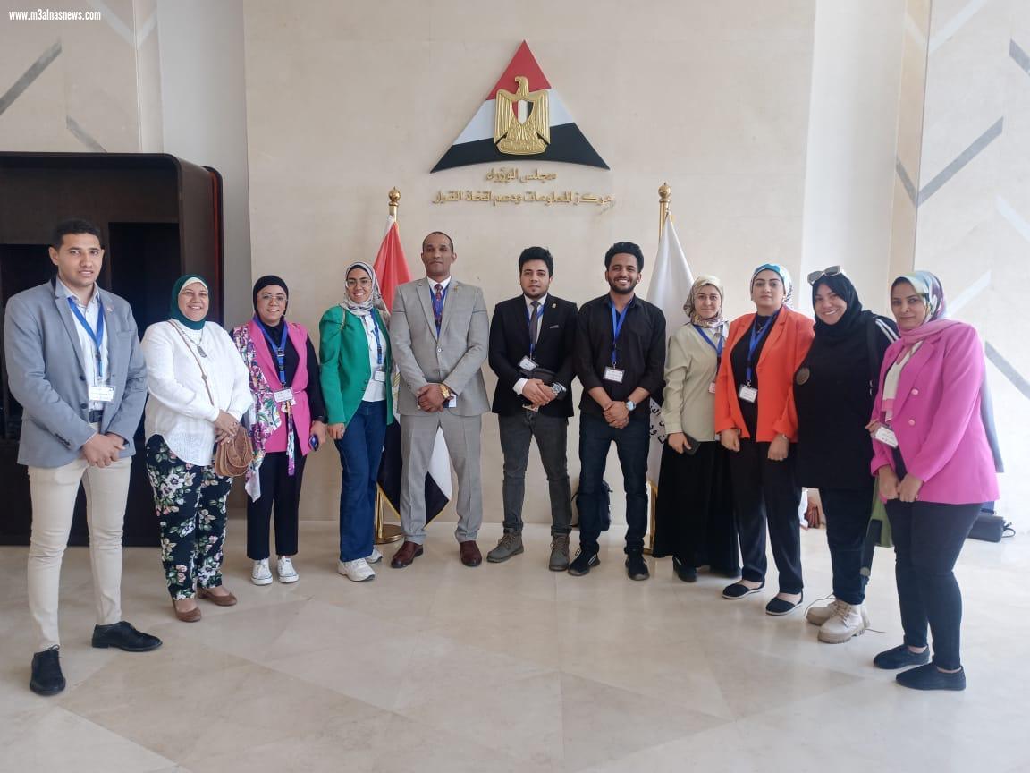 رئيس جامعه اسيوط ووزير التخطيط والتنمية الاقتصادية ومبادرة الشباب التدريبي