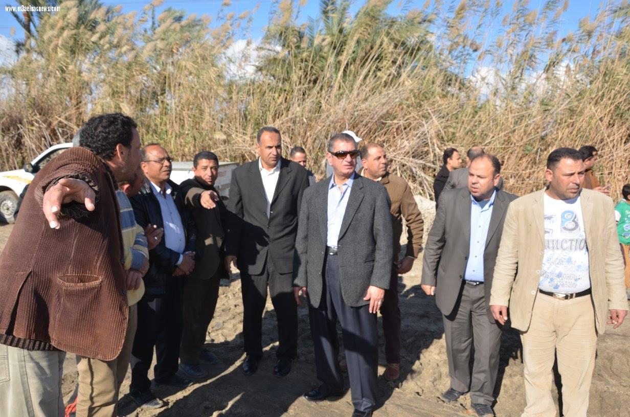 محافظ كفرالشيخ يتابع أعمال إنشاء مصنع الرمال السوداء بالبرلس باستثمارات تتخطى مليار جنيه