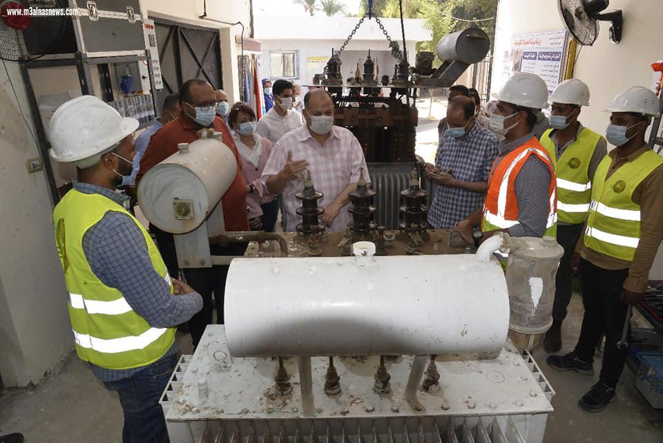 محافظ أسيوط ورئيس شركة مياه الشرب والصرف الصحى يفتتحان مشروع ورشة صيانة المحولات الكهربائية مختلفة الجهد بمحطة الجامعة