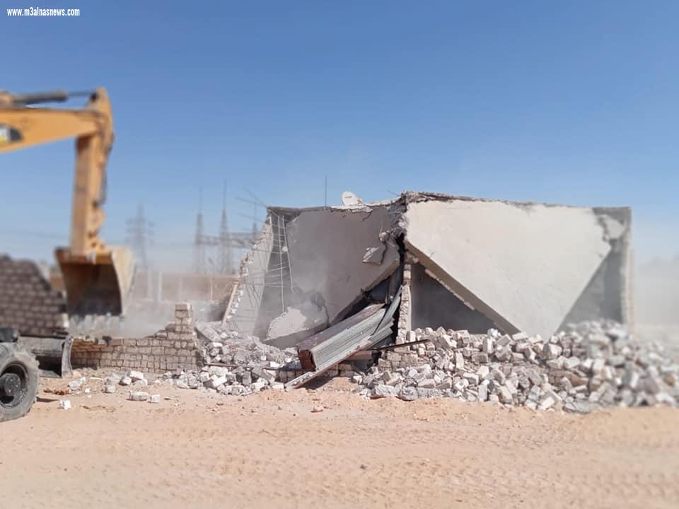 محافظ أسيوط يعلن إزالة 25 حالة تعدي على أراضي أملاك دولة ومجارى مائية بمركز صدفا ضمن المرحلة الثانية من الموجة الـ 18 لازالة التعديات