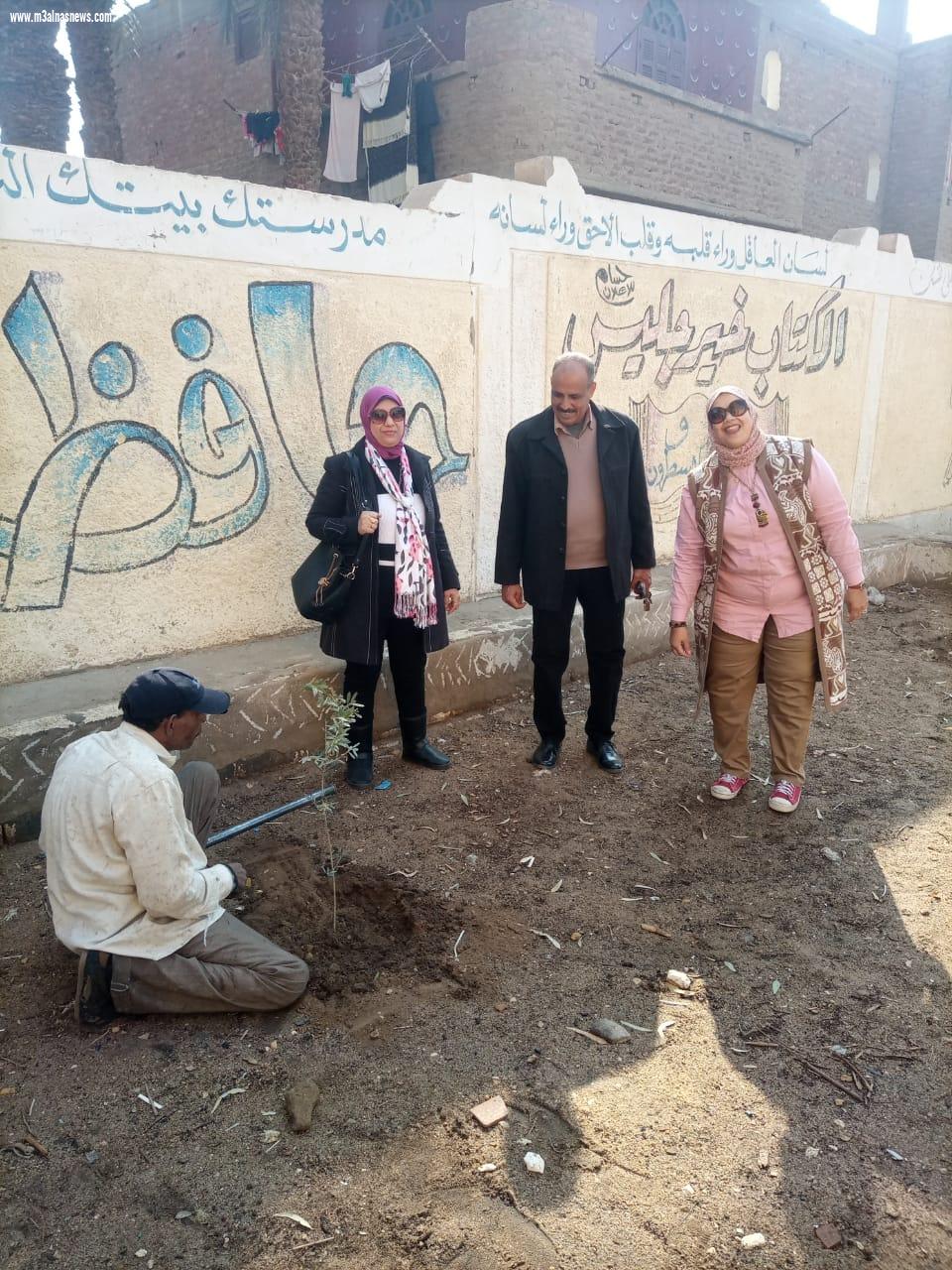 محافظ أسيوط: استمرار حملات التشجير بالمراكز والأحياء ... وحملة تشجير وتوعية مكبرة بساحل سليم ضمن فعاليات المبادرة الرئاسية