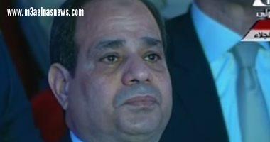 الرئيس السيسى يتأثر ببكاء أهالى شهداء القوات المسلحة في فعاليات الندوة التثقيفية