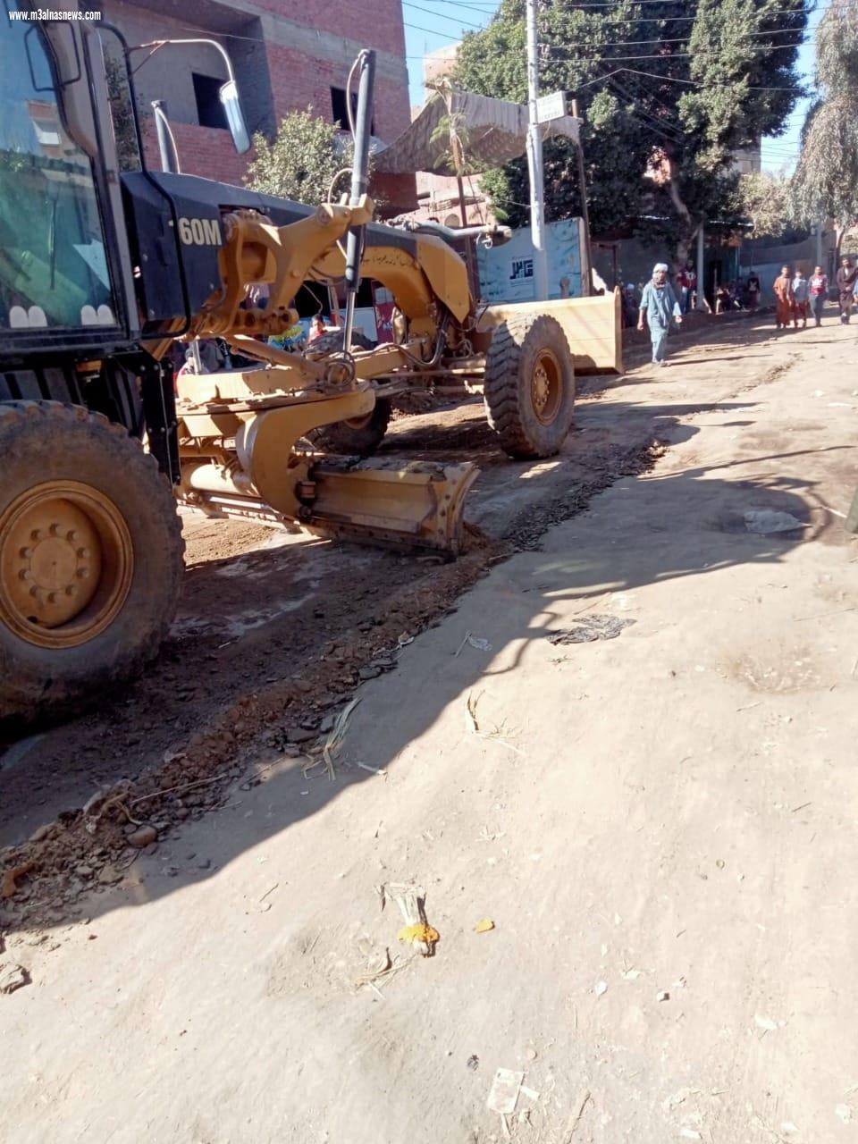 محافظ أسيوط: جهود مكثفة لتطهير الترع والمجارى المائية وصيانة بوابات الرى خلال فترة السدة الشتوية للارتقاء بمنظومة الري