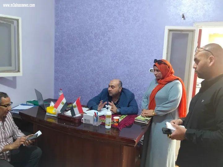 النائب وليد زيتون يلتقى بأهل الحامول بمكتبة لبحث مطالبهم والعمل على حلها فى اسرع وقت